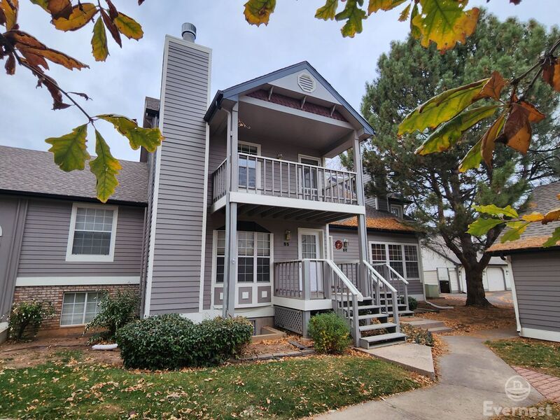 Foto principal - 2828 Silverplume Dr