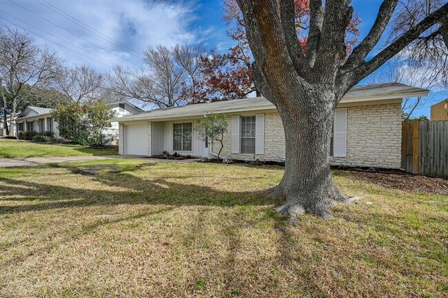 Building Photo - 2505 Audubon Pl