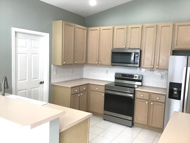Building Photo - 175 Jones Creek Dr