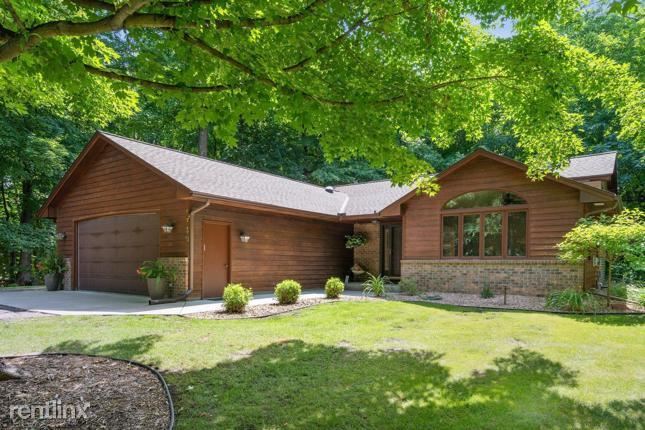 Building Photo - 3 br, 3 bath House - 4730 i Mayer Avenue NE