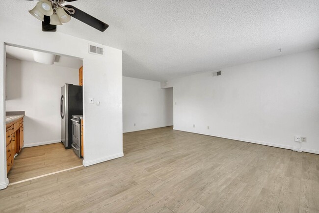 Building Photo - 9049 El Cajon Way