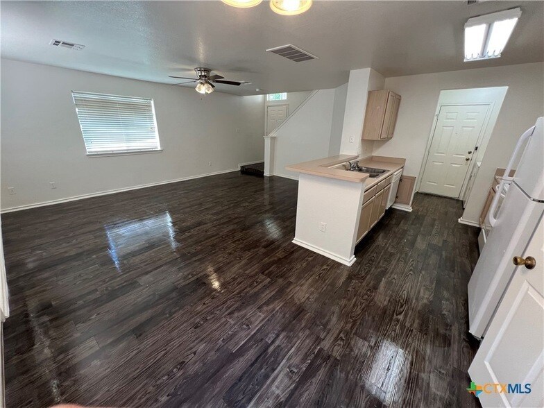 Foto del edificio - 933 Sagewood Trail