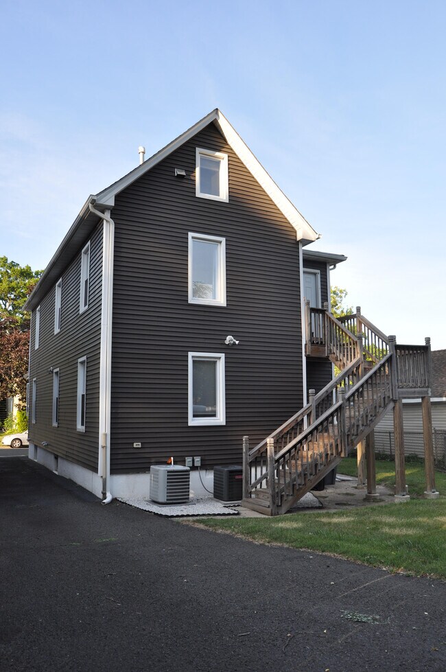 Foto del edificio - 107 Winslow Plz