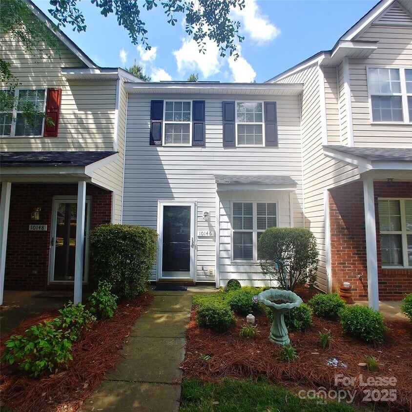 Primary Photo - 10146 Forest Landing Dr