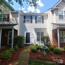 Building Photo - 10146 Forest Landing Dr
