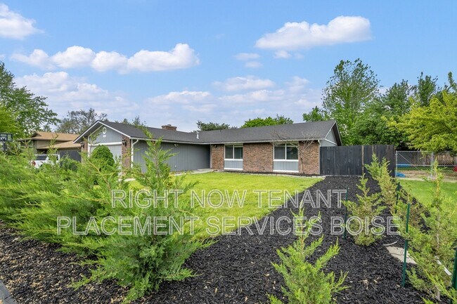Building Photo - 11156 W Gunsmoke St