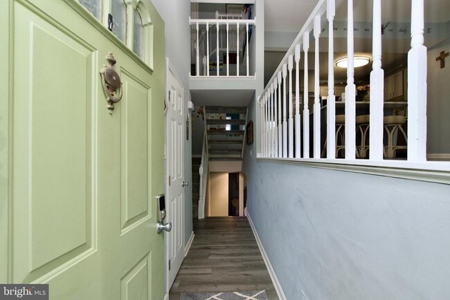 Building Photo - 9885 Burke Pond Ct
