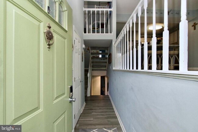 Foto del edificio - 9885 Burke Pond Ct