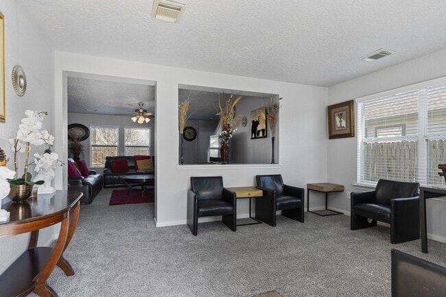 Building Photo - 29326 Legends Green Dr