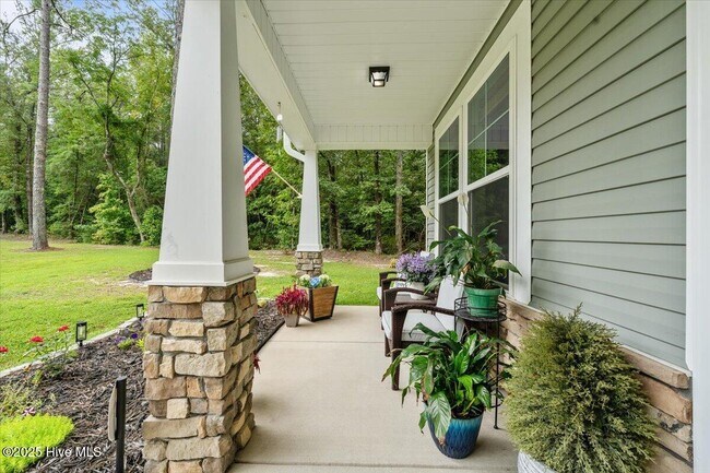 Building Photo - 400 Everest Ct