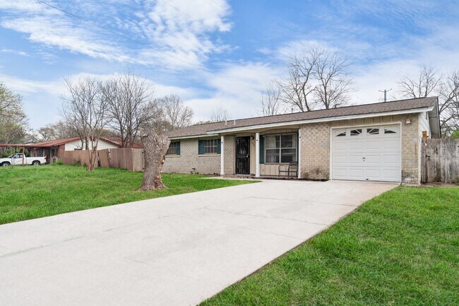 Building Photo - 5058 Guinevere Drive San Antonio, TX 78218