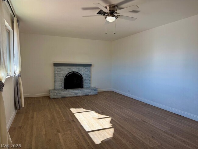Building Photo - 3636 Valencia St