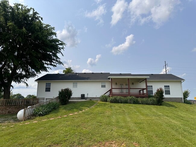 Building Photo - 1119 Kelly Rd