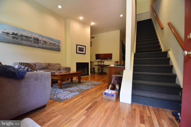 Building Photo - 1702 Kater St