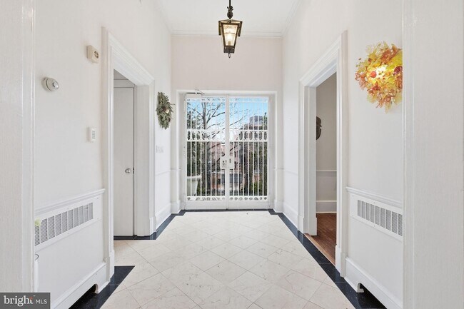 Foto del edificio - 3308 R St NW