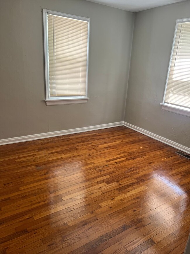 Foto del edificio - 2 Bedroom Home with Basement and Garage fo...