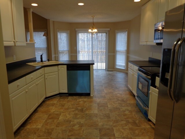 Foto del edificio - 1728 Victoria Way NW