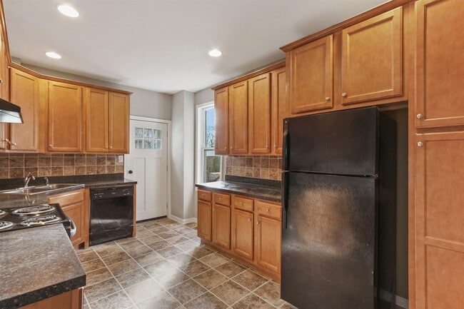 Building Photo - Coming Soon - Beautiful 3 Bedroom, 2 Bath ...