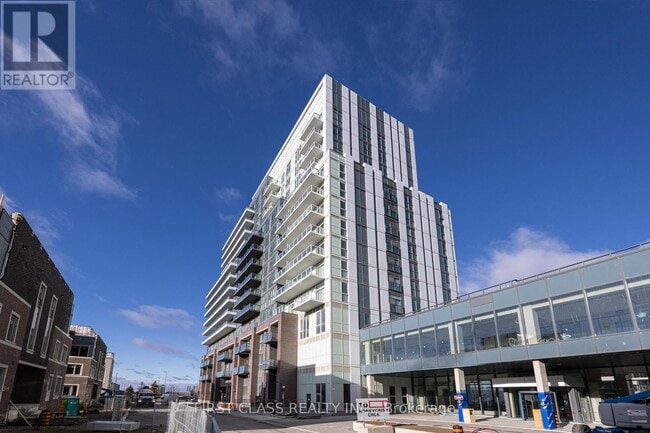 Building Photo - 10 Honeycrisp Cres