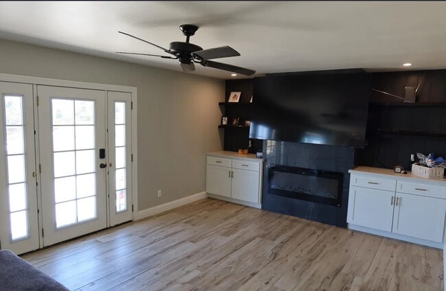 Foto del edificio - 50950 Pine Canyon Rd