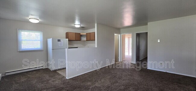 Foto del edificio - 3839 Sleepy Hollow Ln