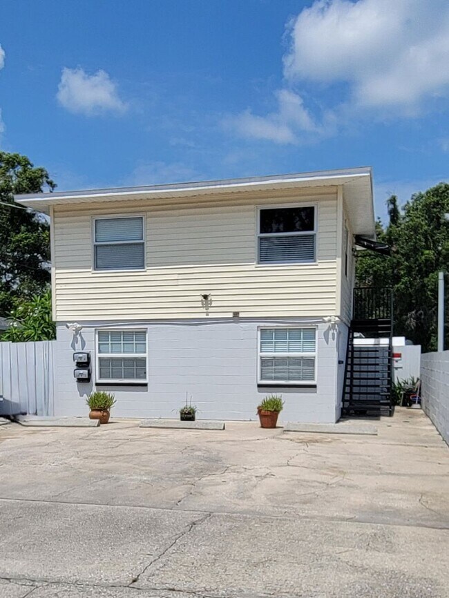 Building Photo - 4919 S. Renellie Drive