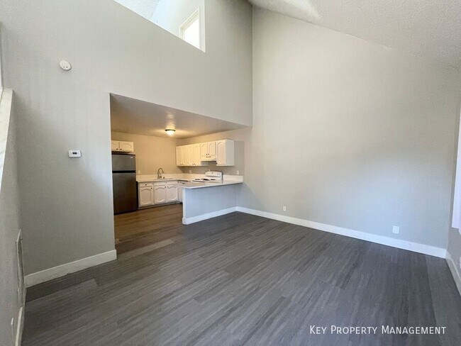 Foto del edificio - 5187 Garden Ln