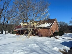 Building Photo - 4778 Lewisberry Rd