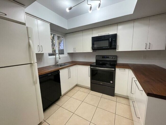 Foto del edificio - 544 S Wilson St