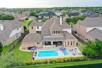 Building Photo - 2560 Costa Mesa Cir
