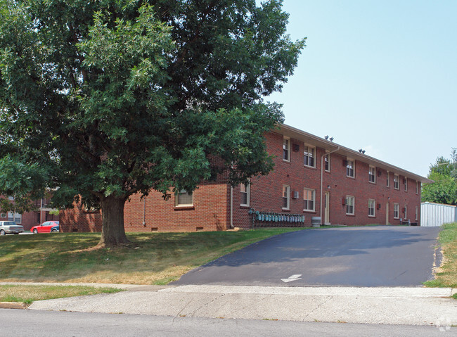 Building Photo - Pinewood Place