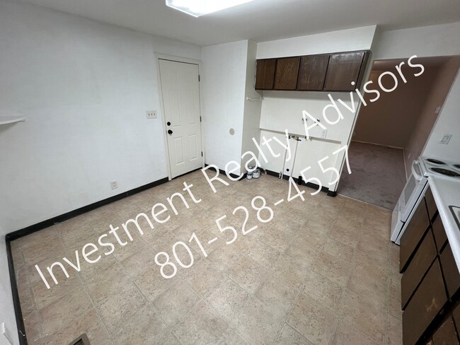 Foto del edificio - Two-Bedroom Apartment in South Salt Lake!