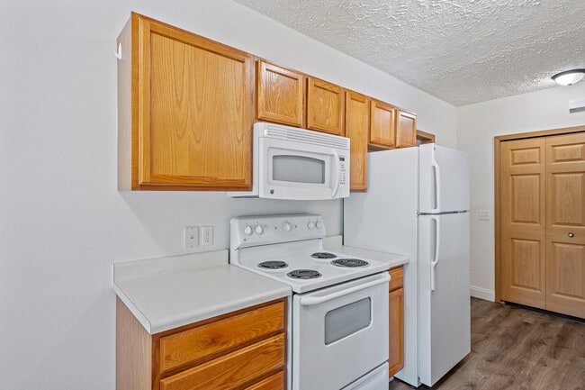 Building Photo - North Pointe Apartments