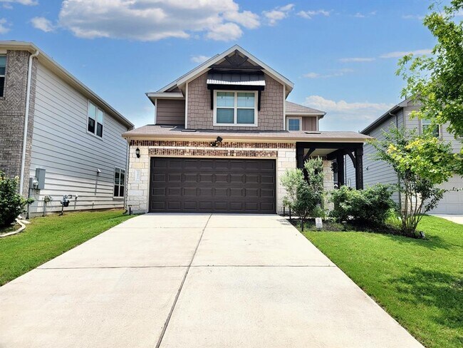 Foto del edificio - 15811 Windroot St
