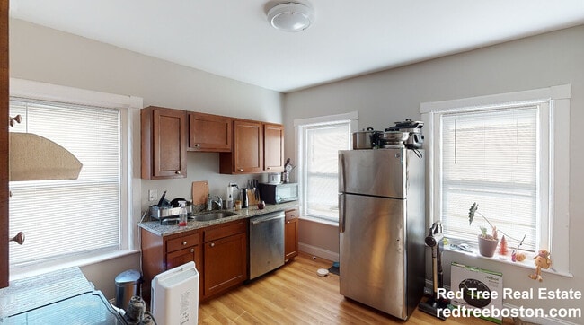 Foto del edificio - 904 Massachusetts Ave