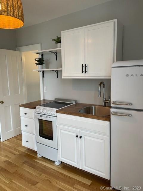 Foto del edificio - 21 Broadway Ave