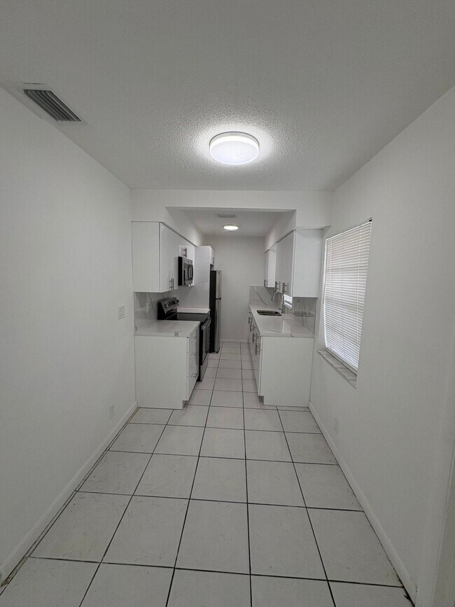 Foto del edificio - 4031 NW 30th Terrace