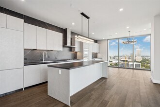 Building Photo - 1711 Allen Pkwy
