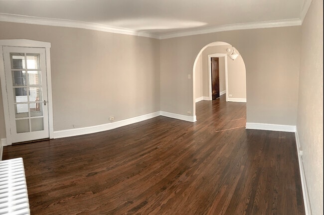 Living Room - 119 Forest Ave
