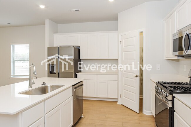 Building Photo - 148 Fenwick Pl