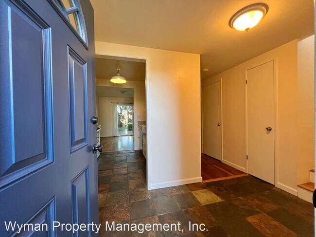 Building Photo - 2 br, 1.5 bath House - 4083 Tokay Drive