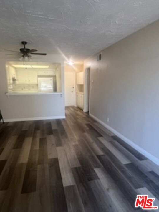 Building Photo - 278 N Wilshire Ave