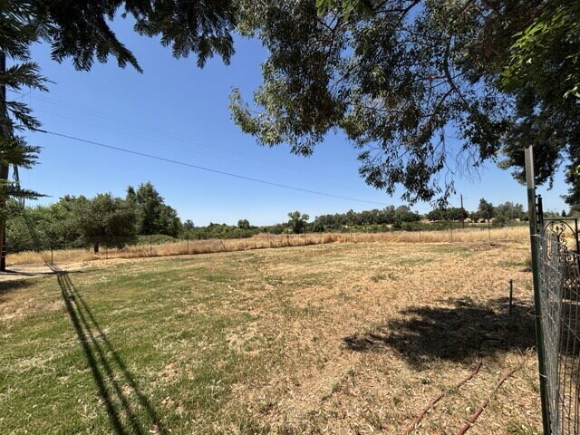 Foto del edificio - Wonderful 4-bedroom home in the country ne...