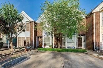 Building Photo - 930 Rutland St