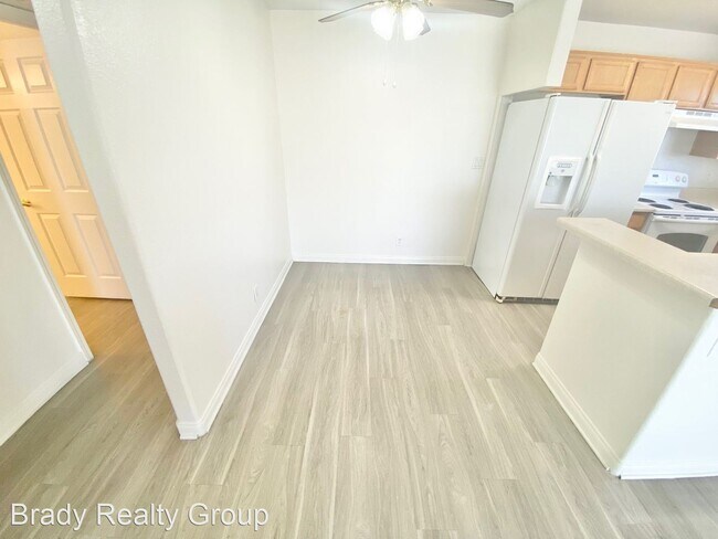 Foto del edificio - 2 br, 2 bath House - 2978 Juniper Hills #201