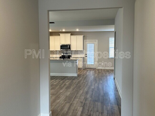 Building Photo - 808 Boyer Ct