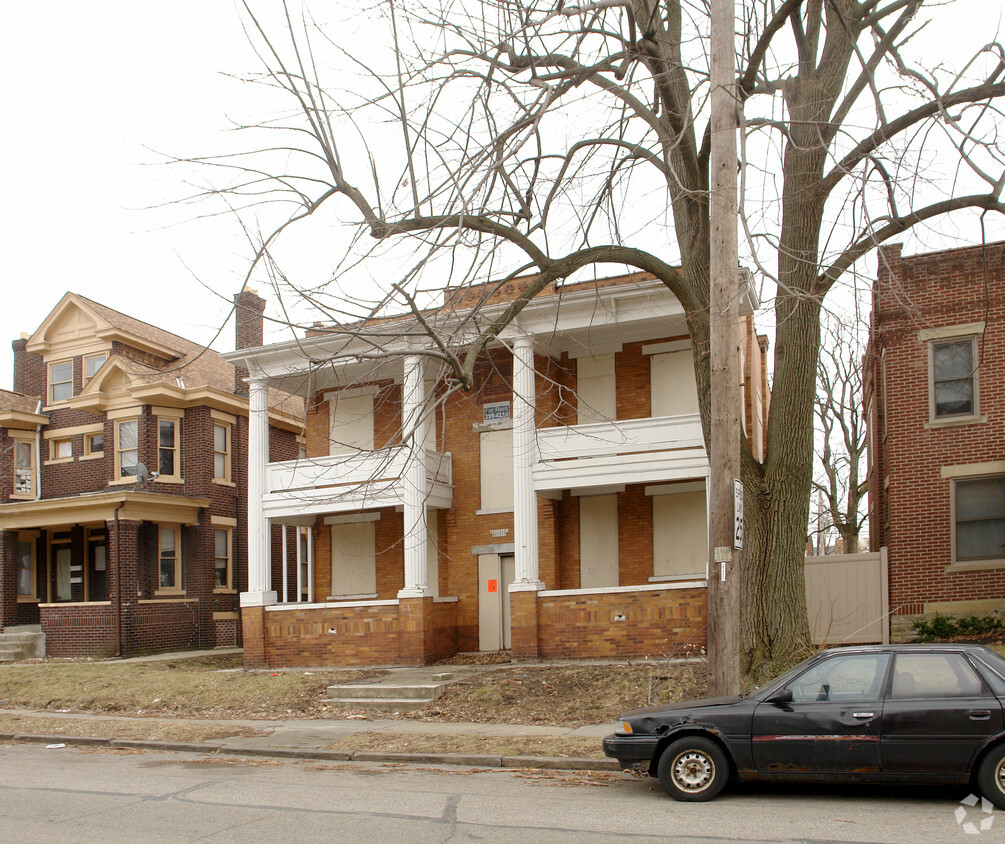 Foto del edificio - 313-315 Chittenden Ave