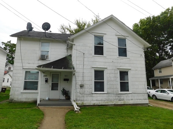Building Photo - 309 W Elk St