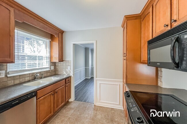 Foto del edificio - 8937 Valley Brook Rd