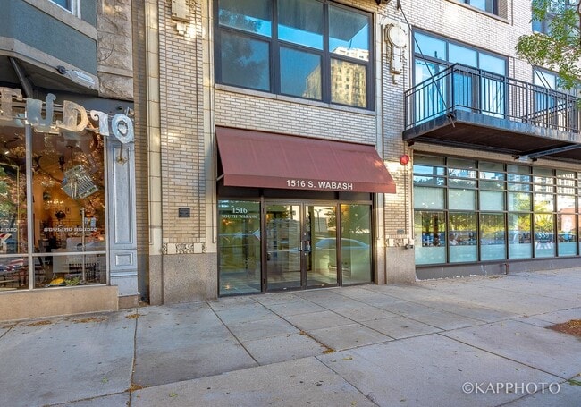 Building Photo - 1516 S Wabash Ave